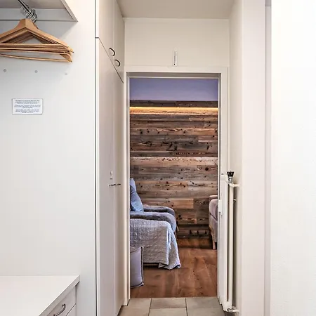 Chesa Fleury By Interhome